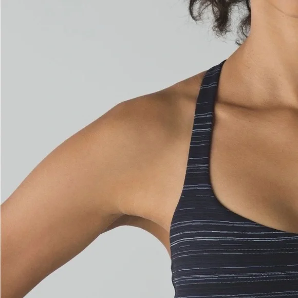 Pristine Lululemon Free To Be Bra Cyber Stripe Naval Blue Black Size: 8 - Picture 6 of 9